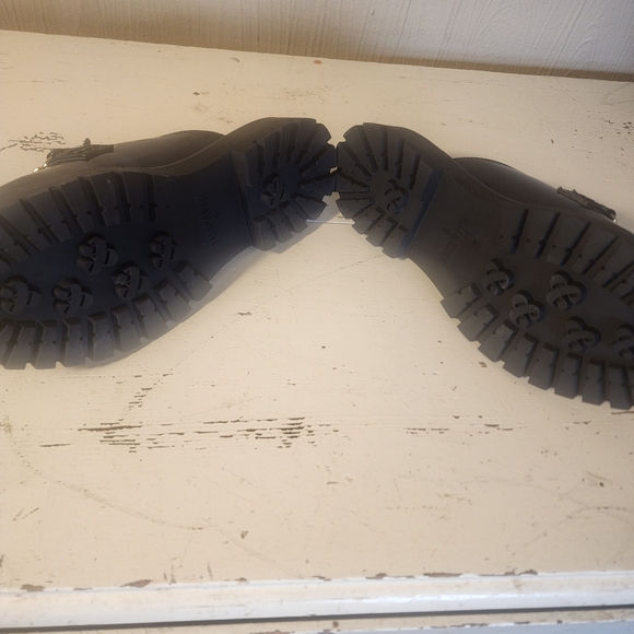 Sam & Libby Y2K Style Black Loafers with Gold Chain Accent Size 9 - Picture 7 of 7